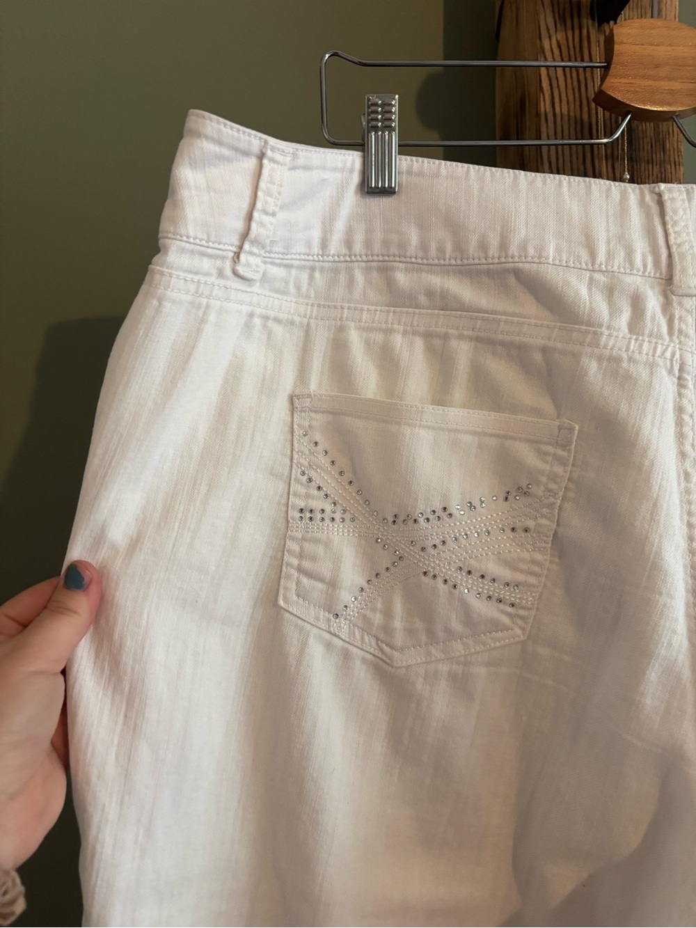 13.) Traditions / White Wide-Leg Denim Capris - Picture 3 of 5